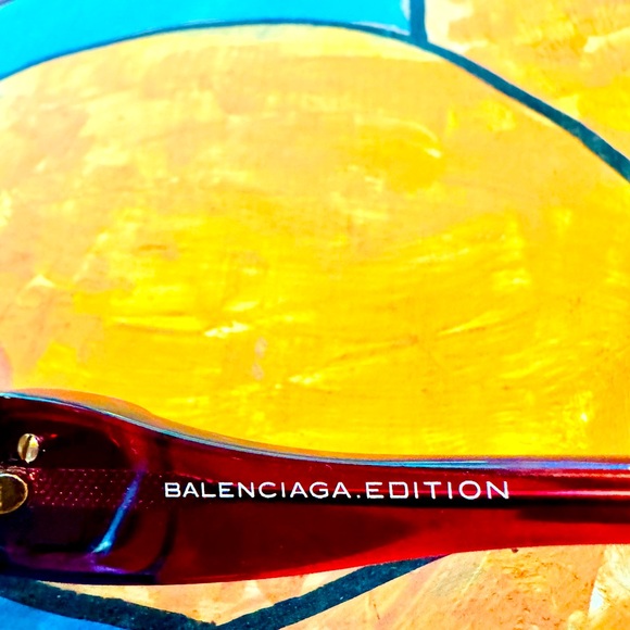 Authentic Oversized Balenciaga Sunglasses in Super Mod Purple and Orange - Picture 4 of 10